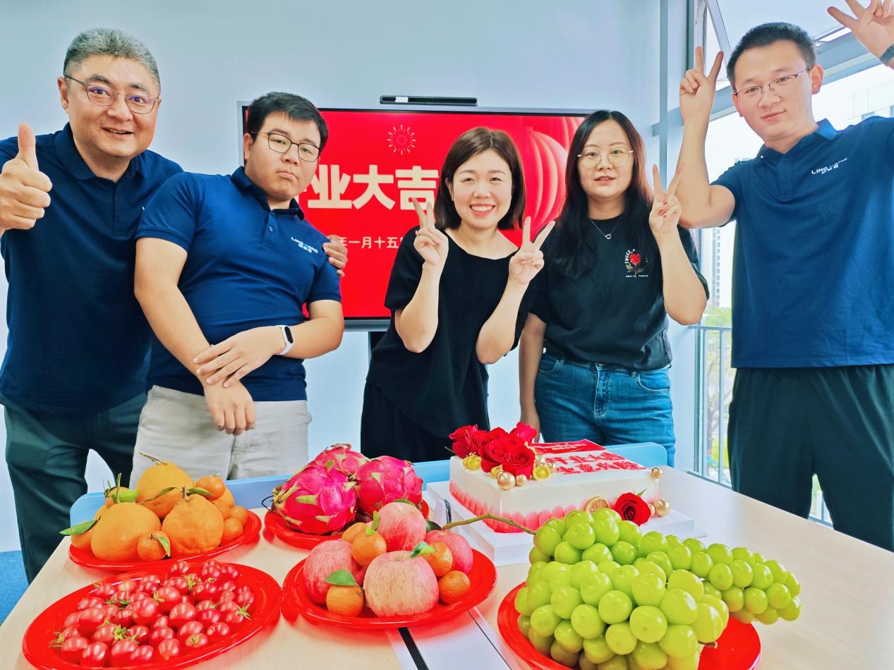 9785b048affe66a05dd26c06d423fa3b.jpg 9785b048affe66a05dd26c06d423fa3b.jpg